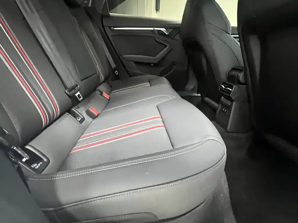 Audi A3 2022 из CN, фото 9