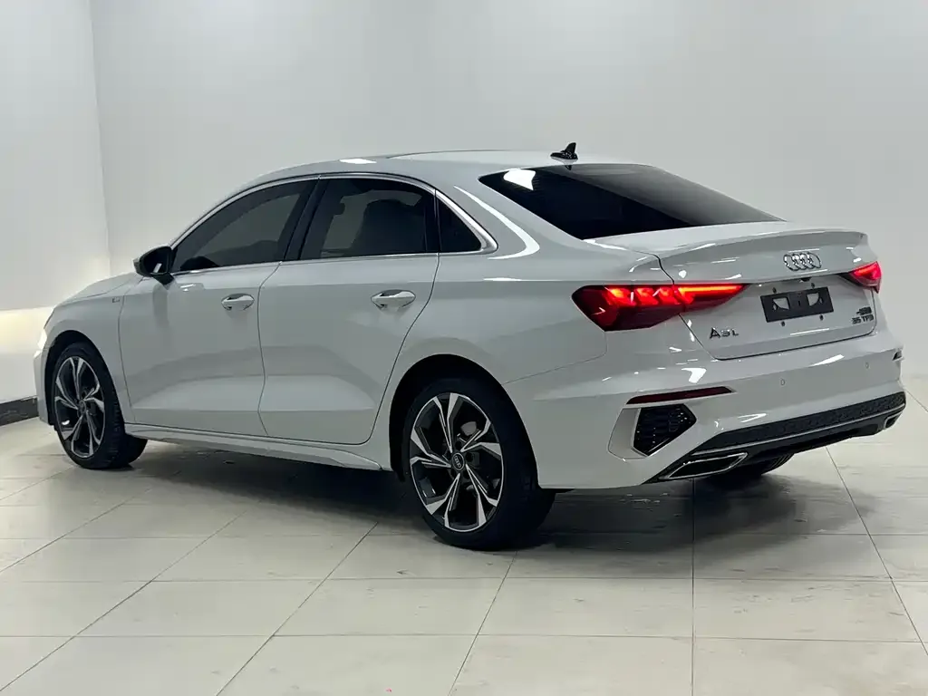 Audi A3 2022 из CN, фото 3