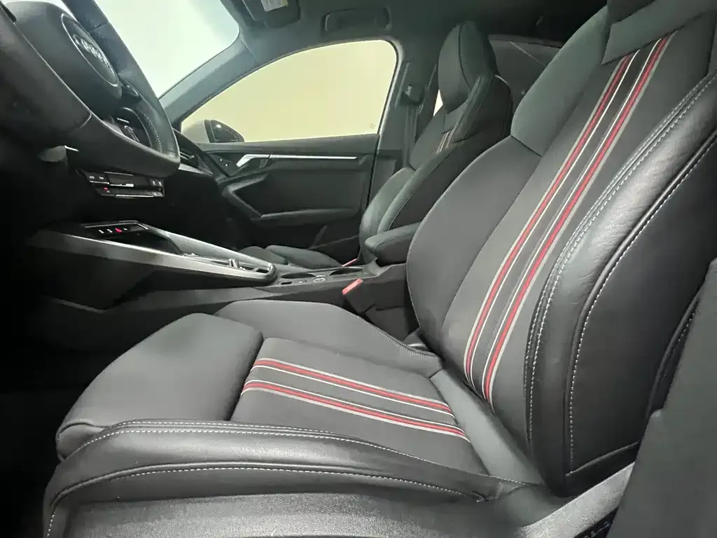 Audi A3 2022 из CN, фото 7