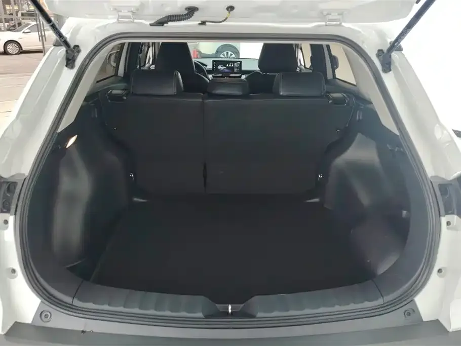 Toyota Corolla Cross 2024 из CN, фото 2