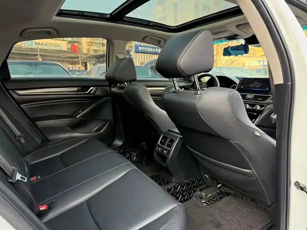 Honda Accord — фото 2