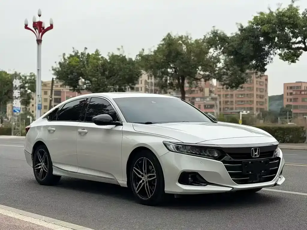 Honda Accord — фото 6