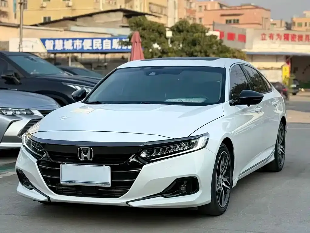 Honda Accord — фото 8