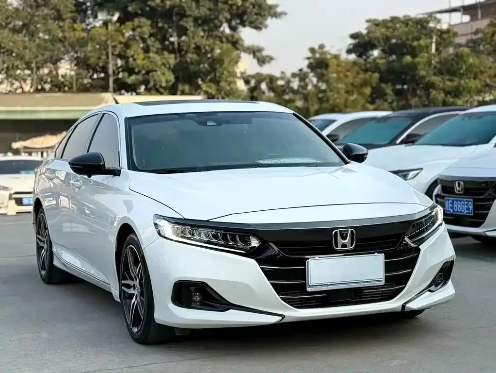 Honda Accord — фото 3