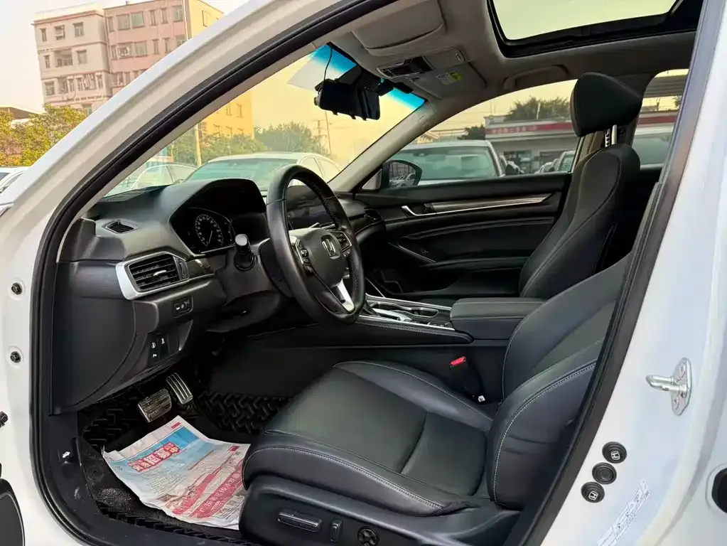 Honda Accord — фото 5