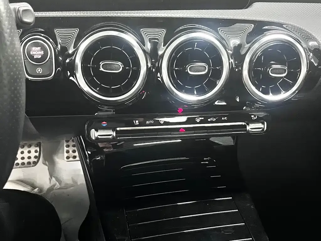 Mercedes-Benz CLA (Import) 2023 из CN, фото 4
