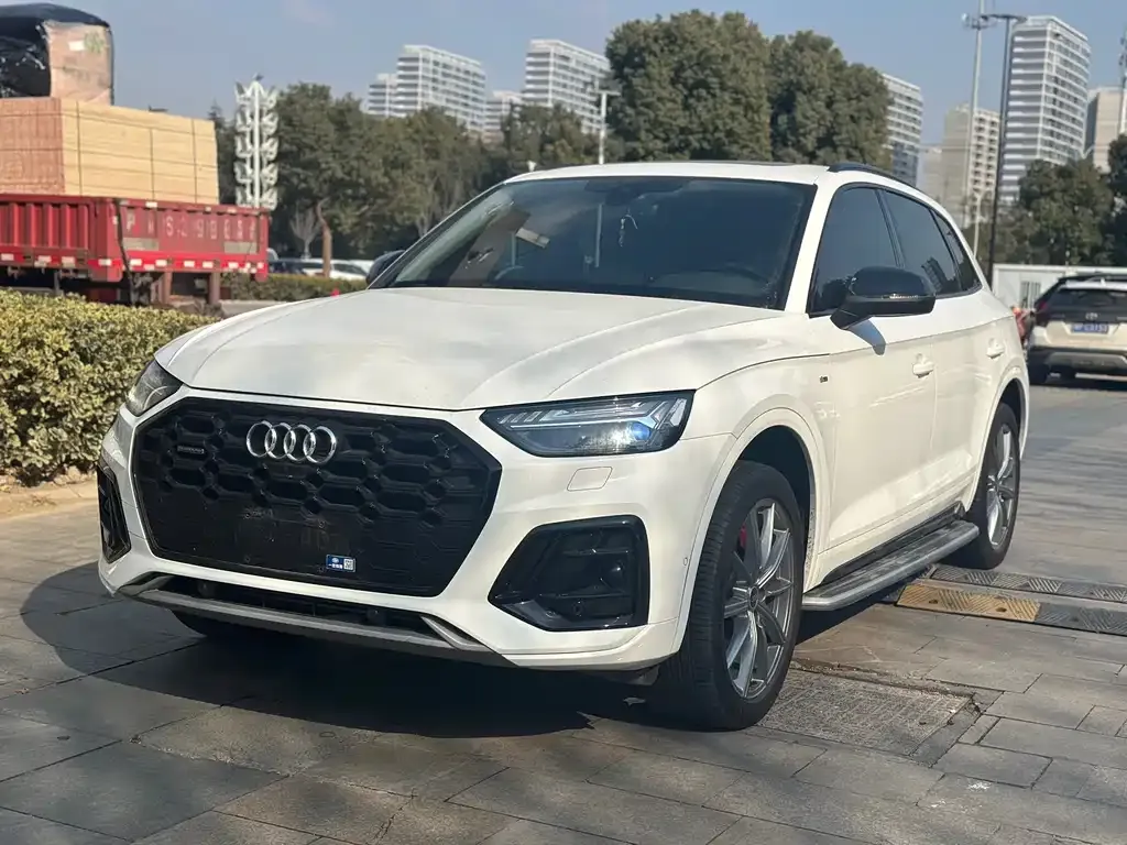 Audi Q5L 2022 из CN, фото 1