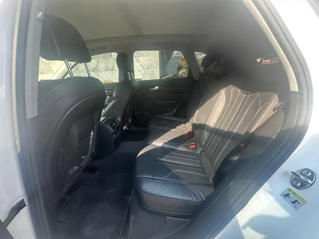 Audi Q5L 2022 из CN, фото 2