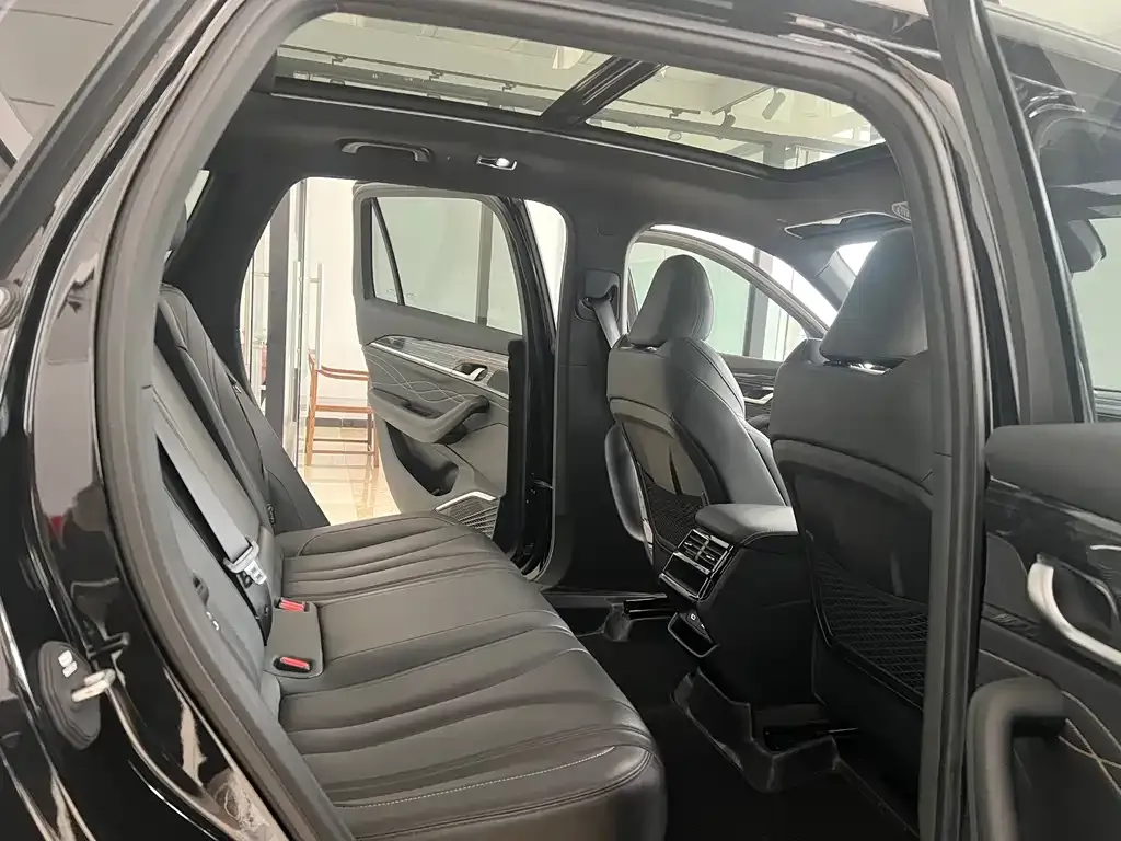 Geely Xingyue L 2024 из CN, фото 4