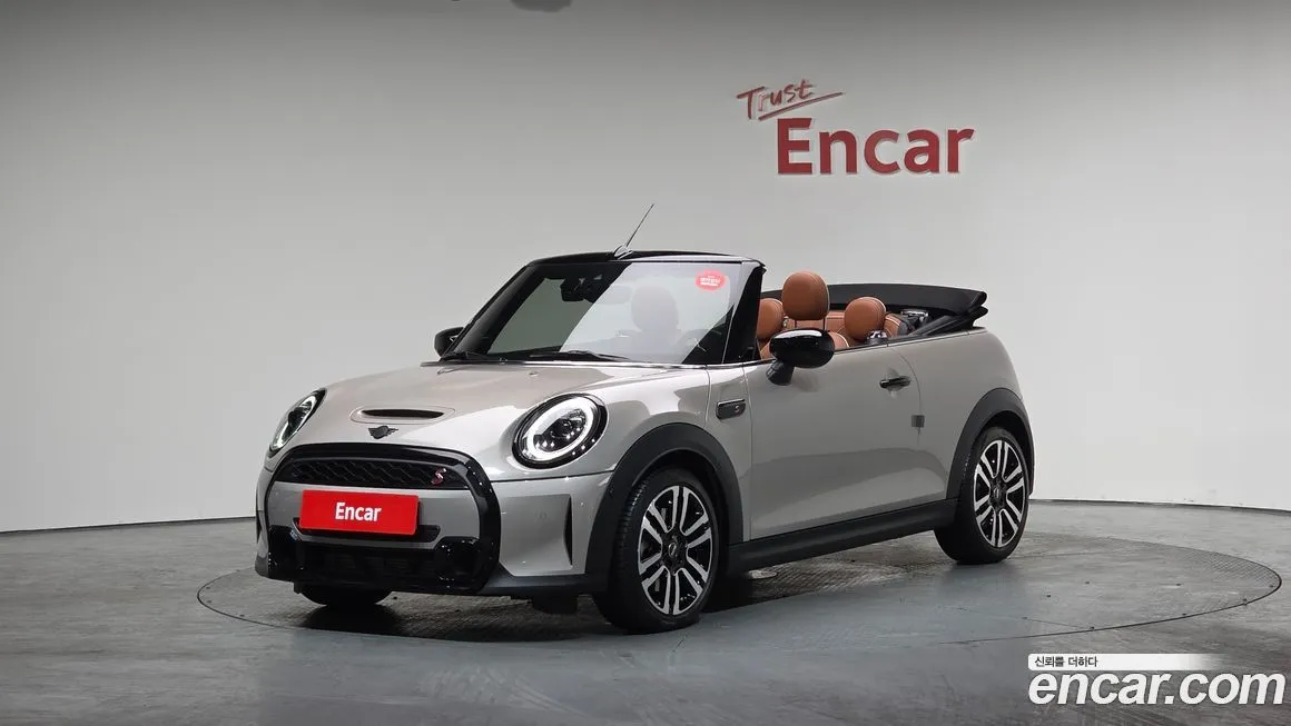 Mini Cooper Convertible — фото 1