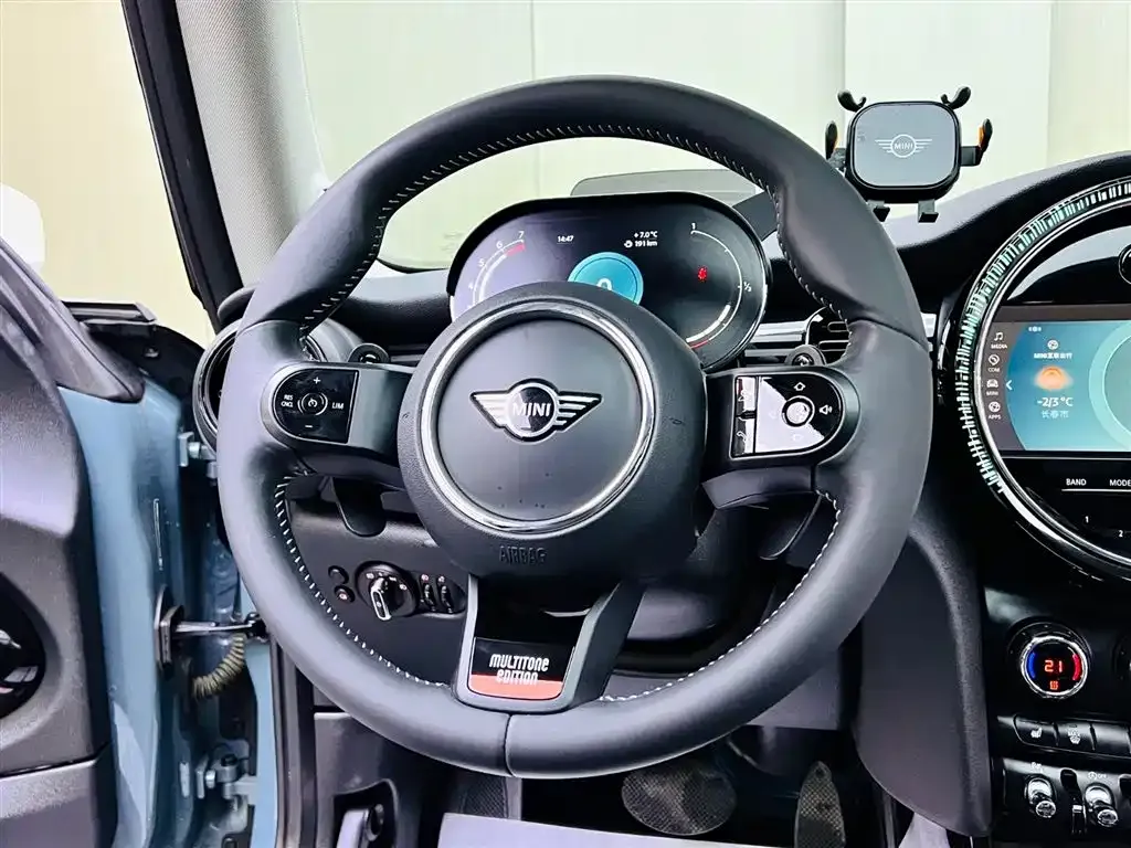 MINI Cooper (3-door) 2023 из CN, фото 7