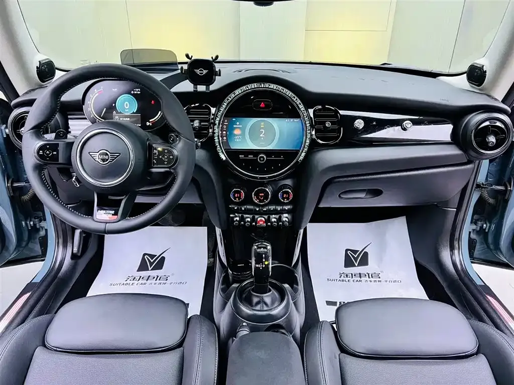 MINI Cooper (3-door) 2023 из CN, фото 10