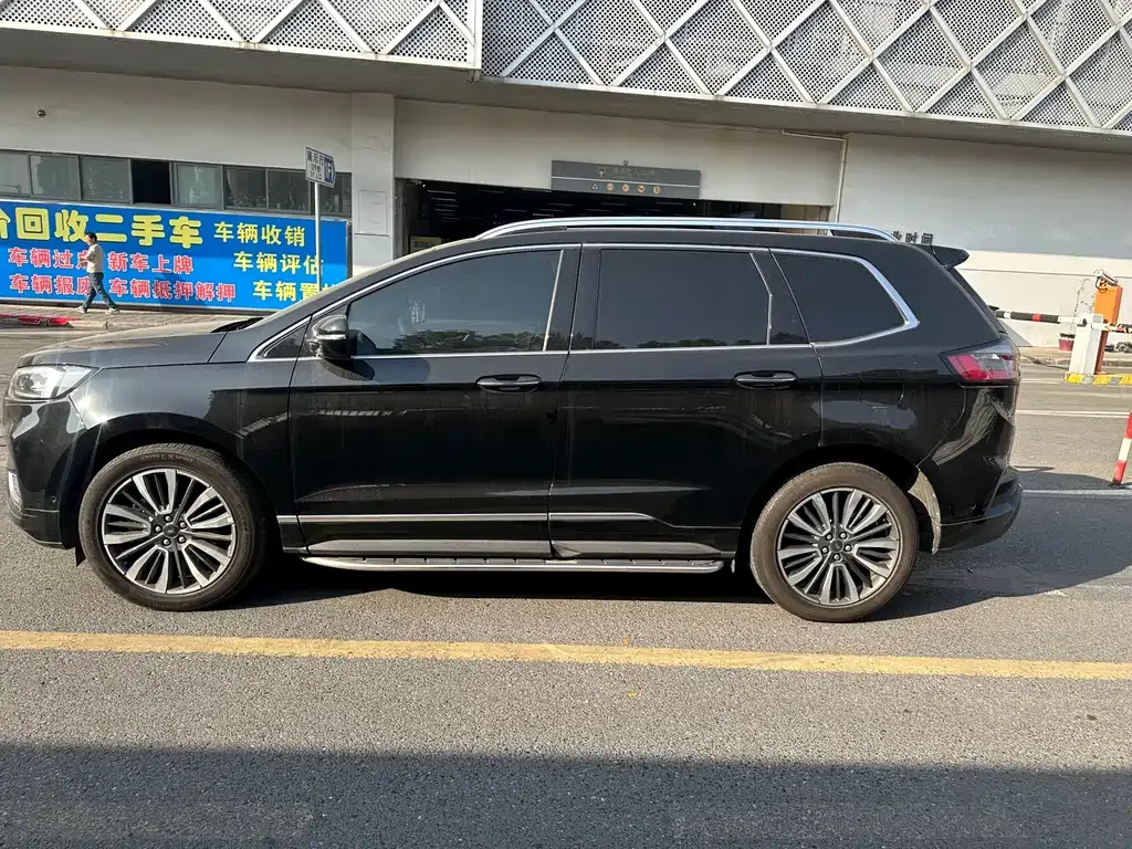 Ford Edge 2021 из CN, фото 2