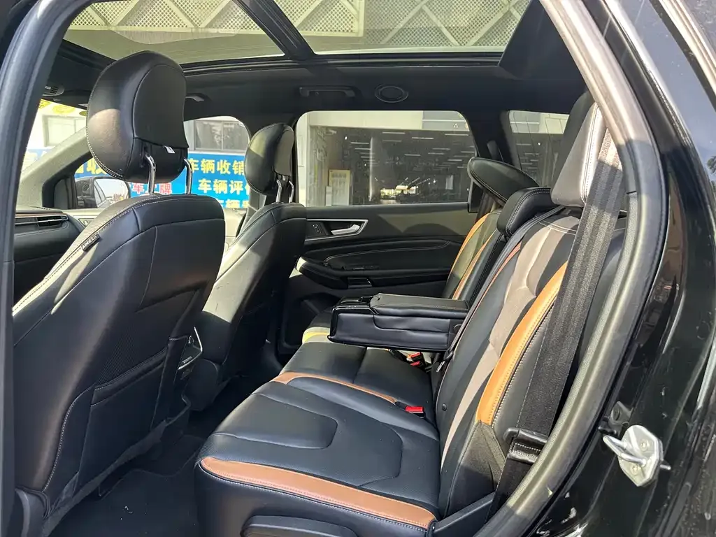 Ford Edge 2021 из CN, фото 4