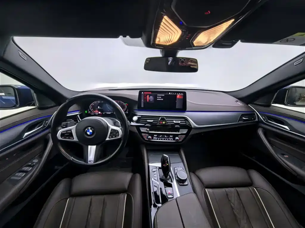 BMW 5 Series — фото 10