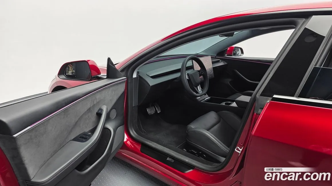 Tesla Model 3 2025 из KR, фото 4