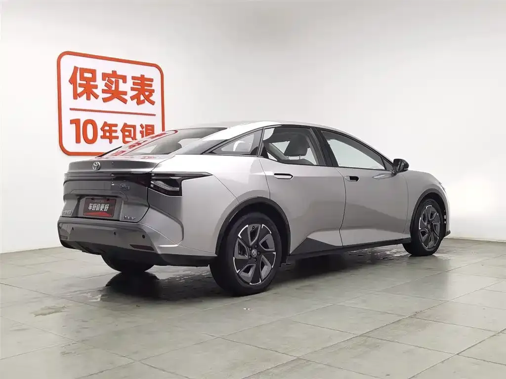 Toyota bZ3 2024 из CN, фото 3