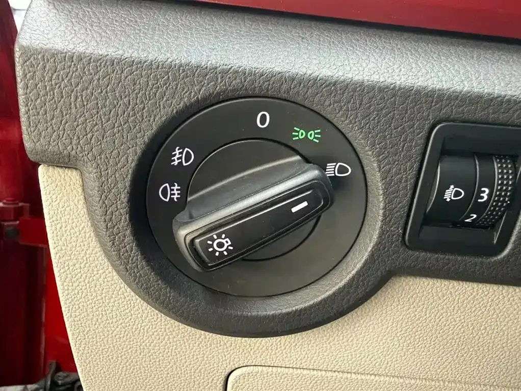 Volkswagen T-Cross — фото 5