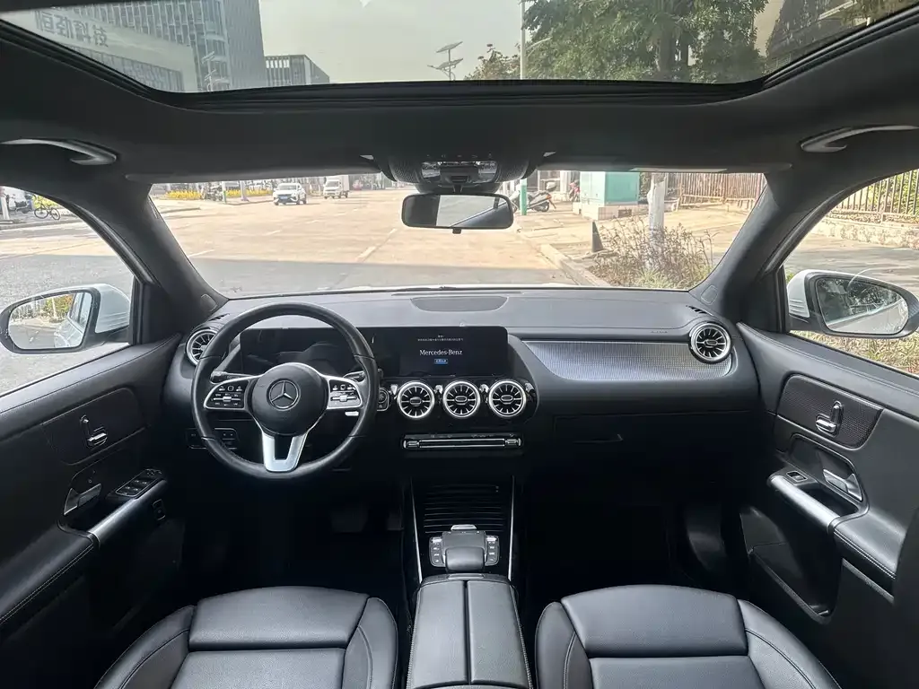 Mercedes-Benz GLA — фото 7