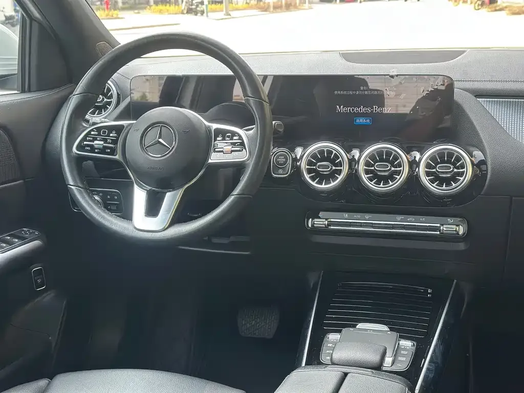 Mercedes-Benz GLA — фото 4