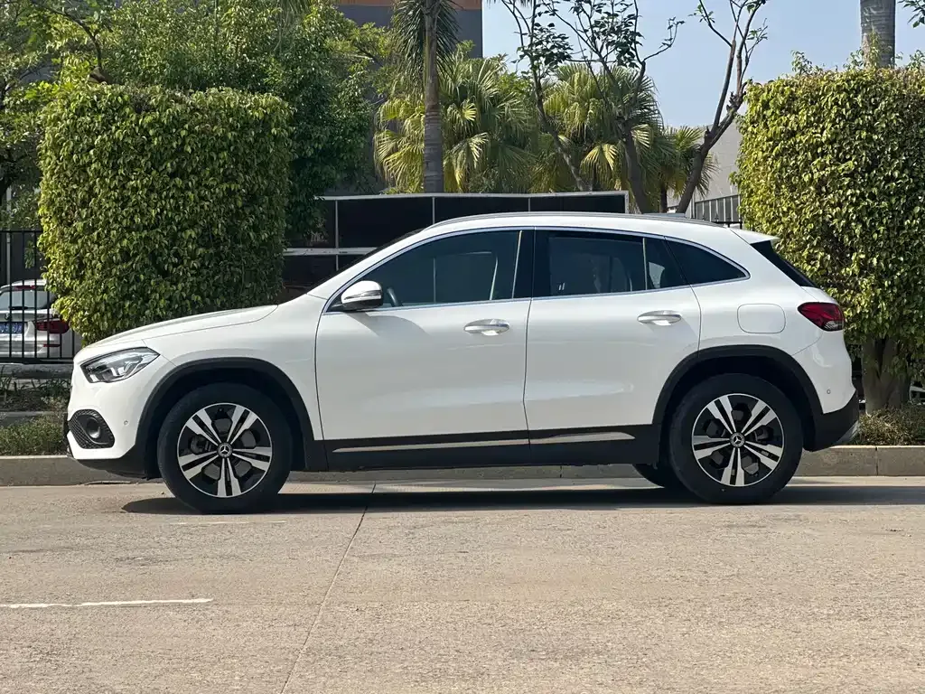 Mercedes-Benz GLA — фото 8