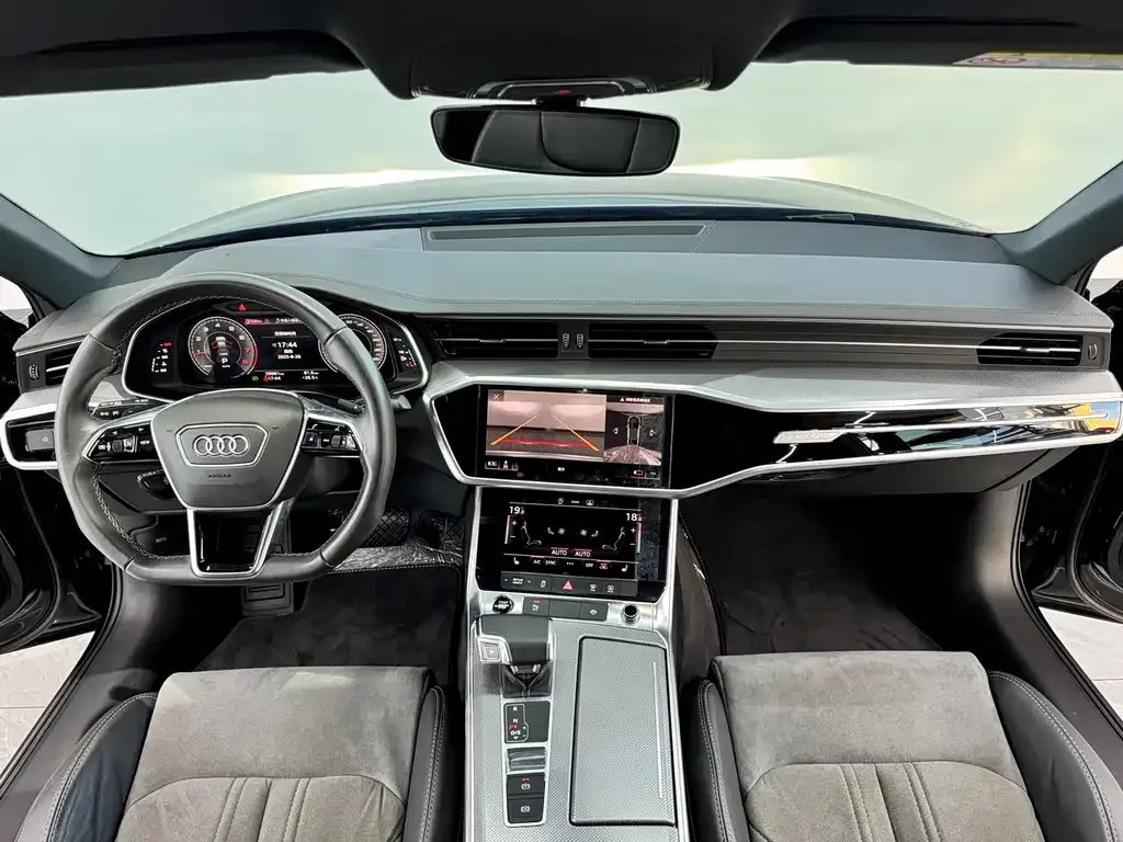 Audi A6L — фото 2
