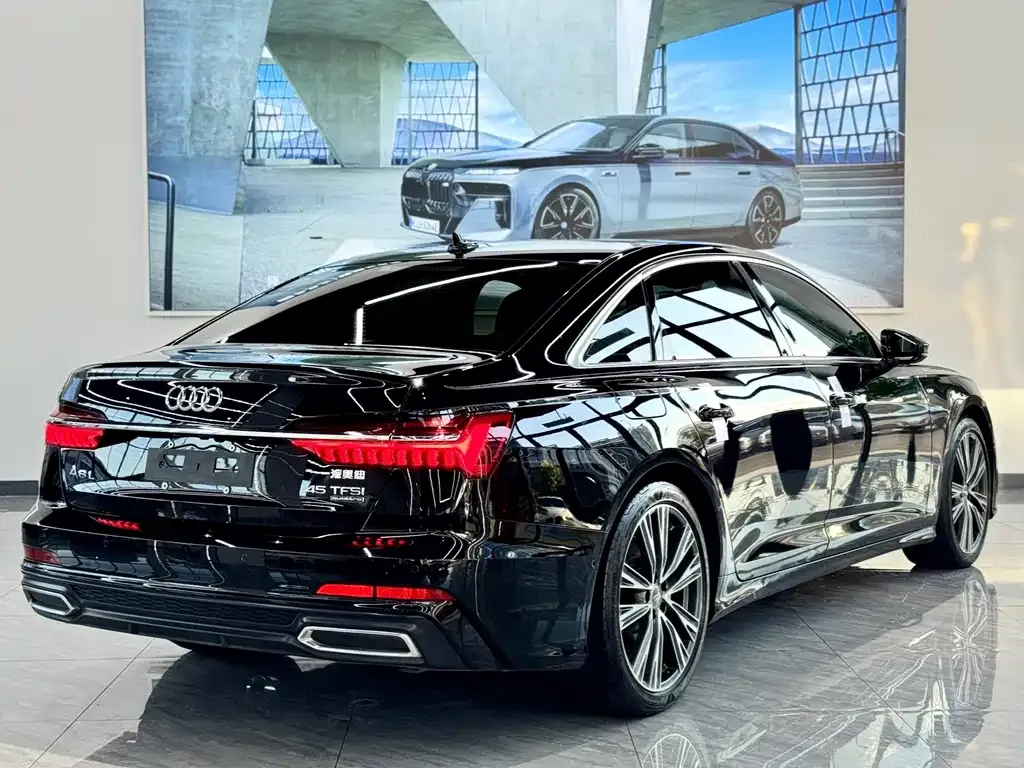 Audi A6L — фото 10