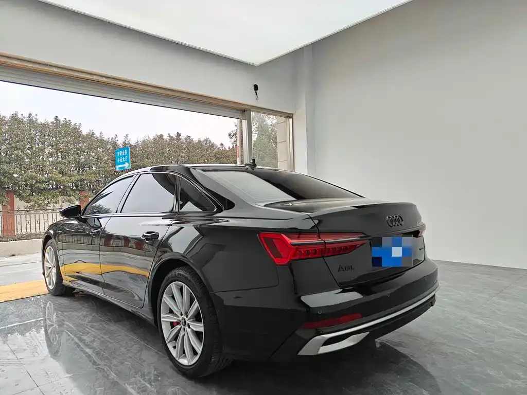 Audi A6L 2025 из CN, фото 10