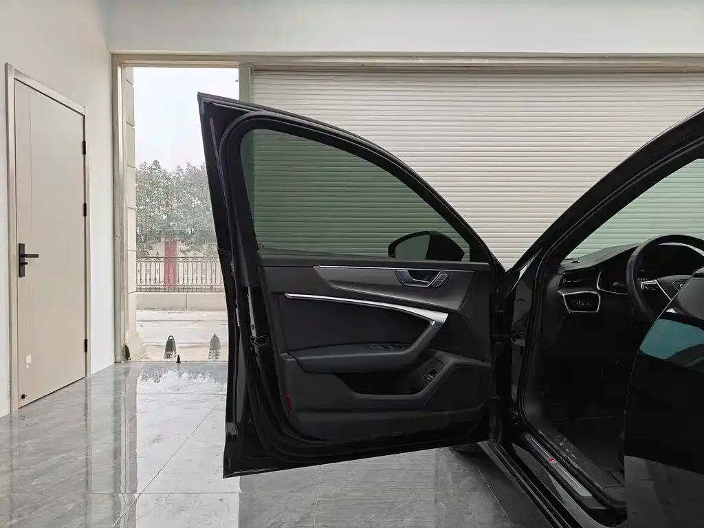Audi A6L 2025 из CN, фото 9