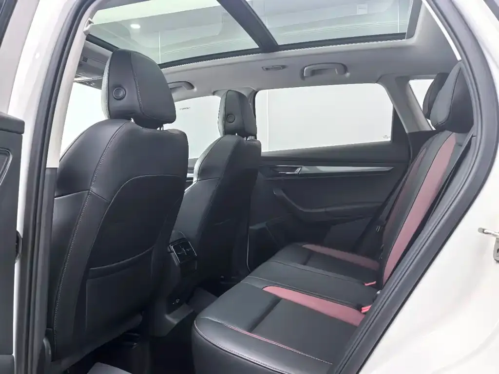 Skoda Karoq 2022 из CN, фото 4