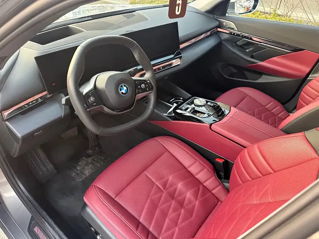BMW i5 2025 из CN, фото 4