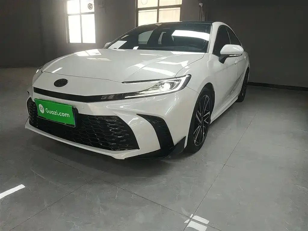 Toyota Camry 2024 из CN, фото 8