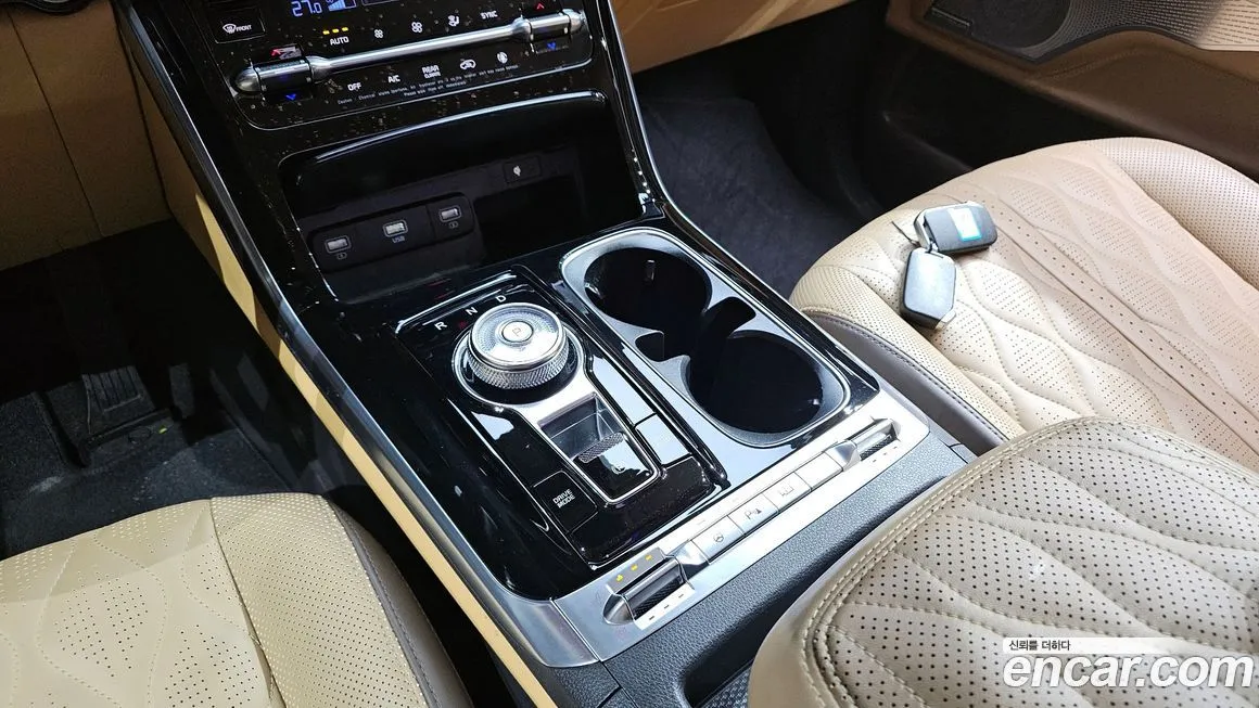 Kia Carnival — фото 10