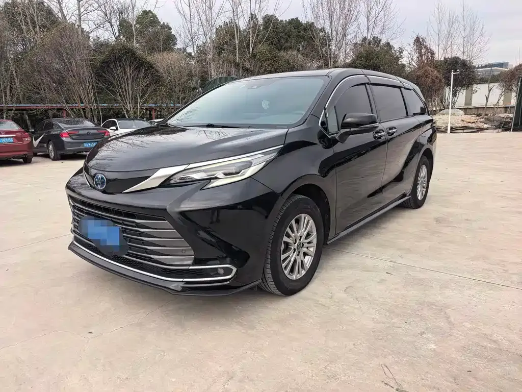 Toyota Sienna 2022 из CN, фото 1