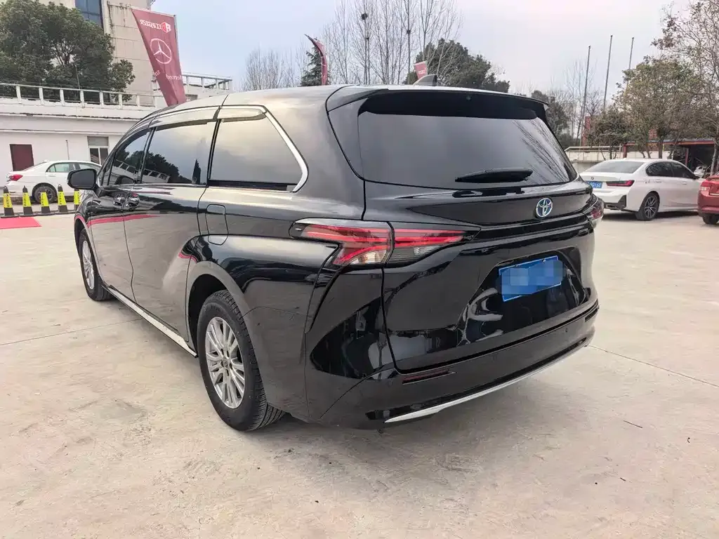 Toyota Sienna 2022 из CN, фото 8
