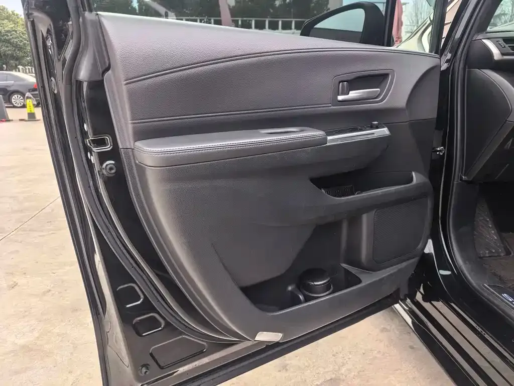 Toyota Sienna 2022 из CN, фото 5