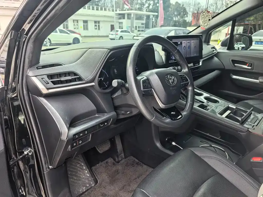 Toyota Sienna 2022 из CN, фото 6