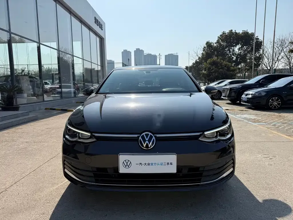 Volkswagen Golf 2022 из CN, фото 1