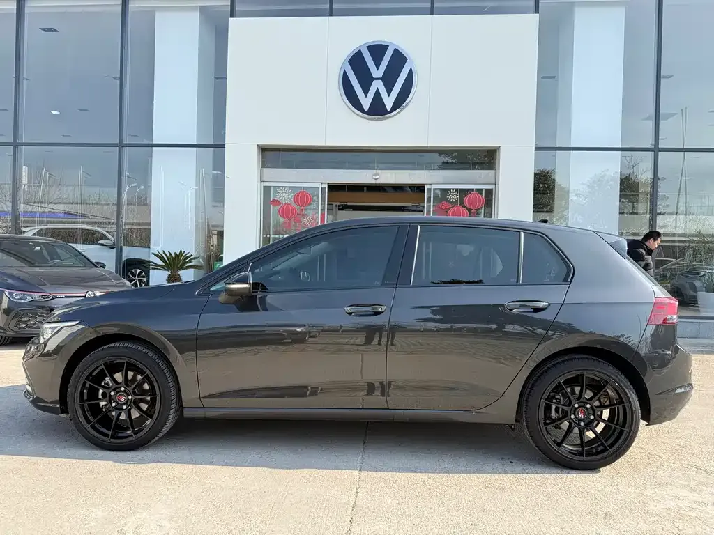 Volkswagen Golf 2022 из CN, фото 3