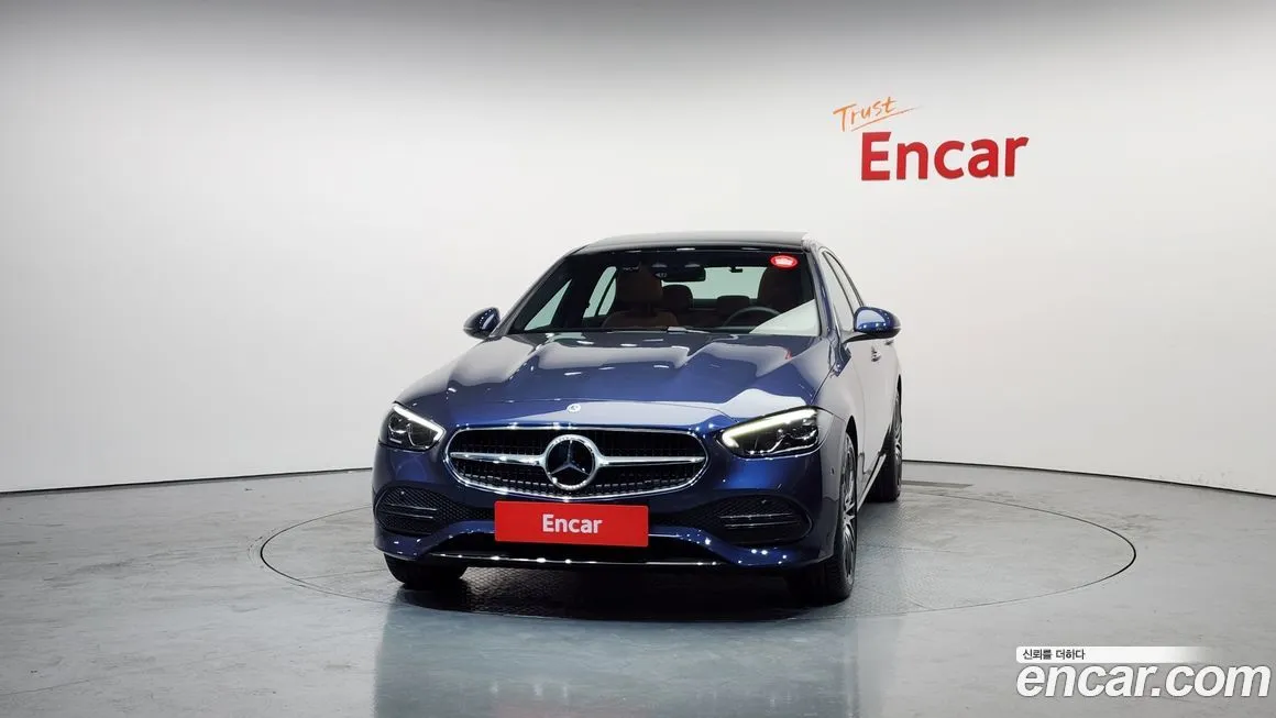 Mercedes-Benz C-Class 2025 из KR, фото 2