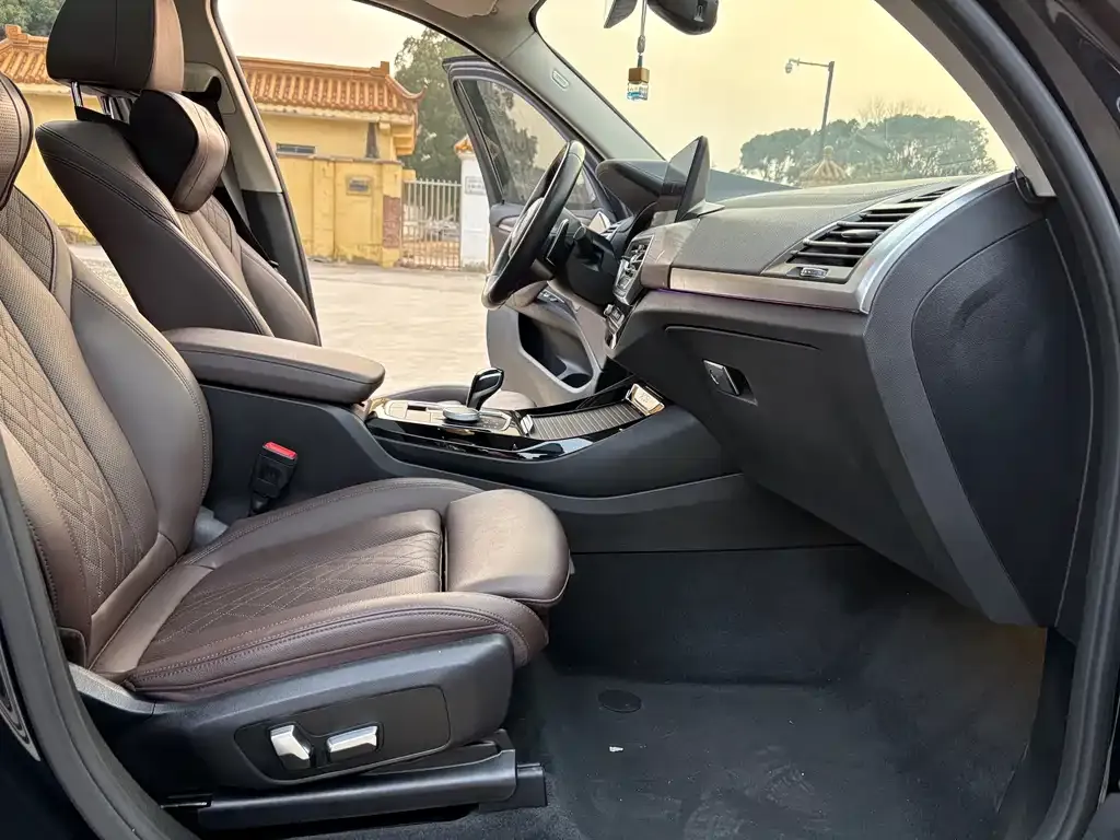 BMW X3 2022 из CN, фото 2