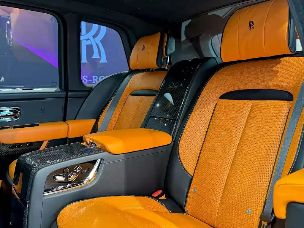 Rolls-Royce Cullinan 2023 из CN, фото 4