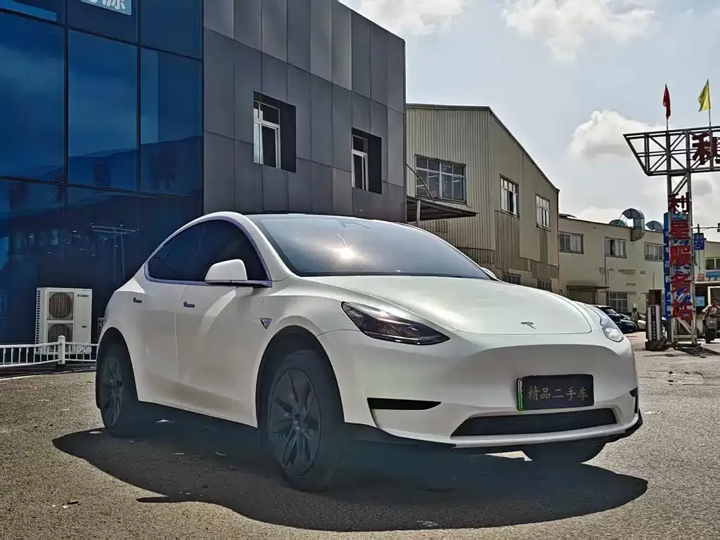 Tesla Model Y — фото 7