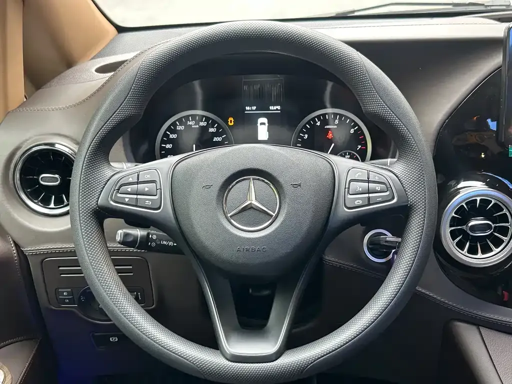 Mercedes-Benz Vito — фото 10