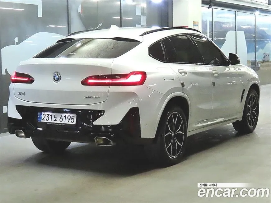 BMW X4 — фото 7