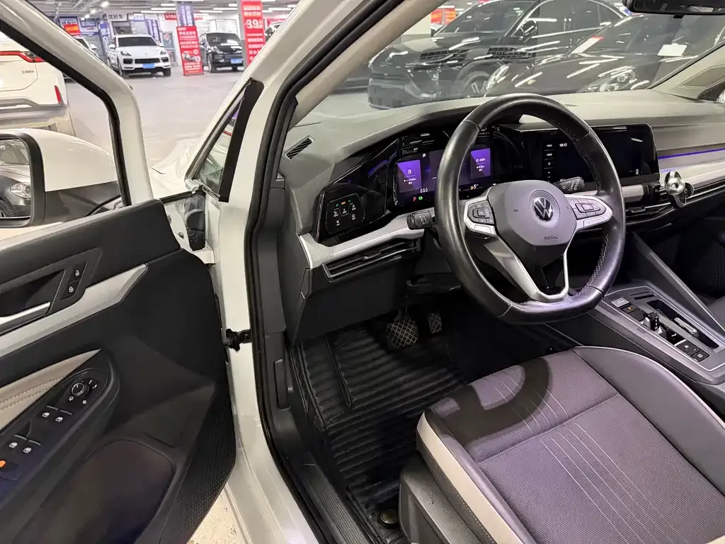 Volkswagen Golf 2021 из CN, фото 10