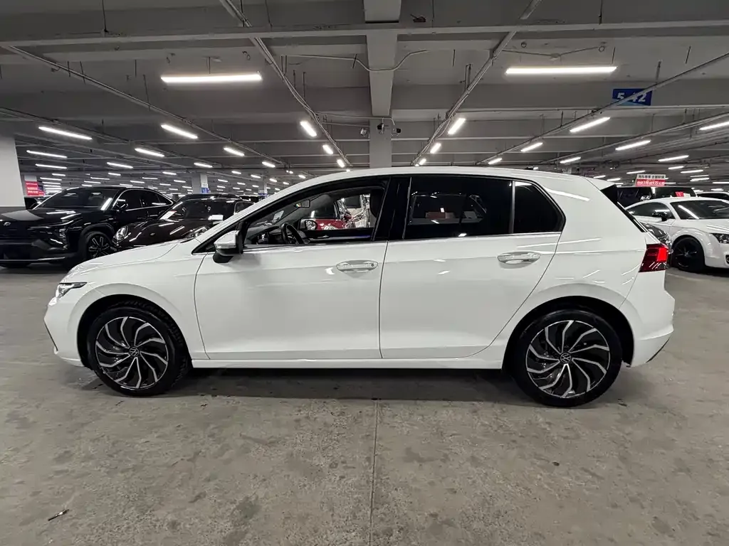 Volkswagen Golf 2021 из CN, фото 4