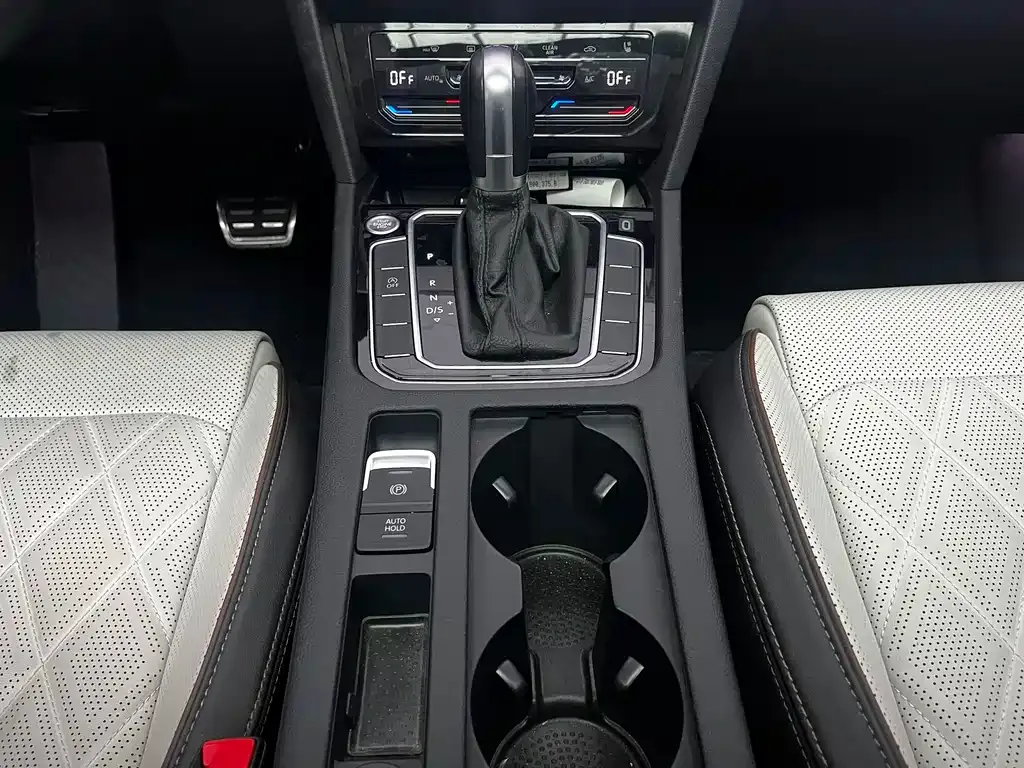Volkswagen Magotan 2023 из CN, фото 10