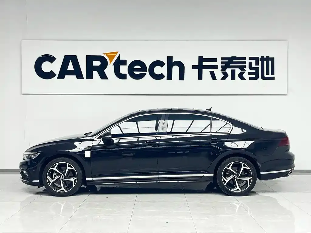 Volkswagen Magotan 2023 из CN, фото 3
