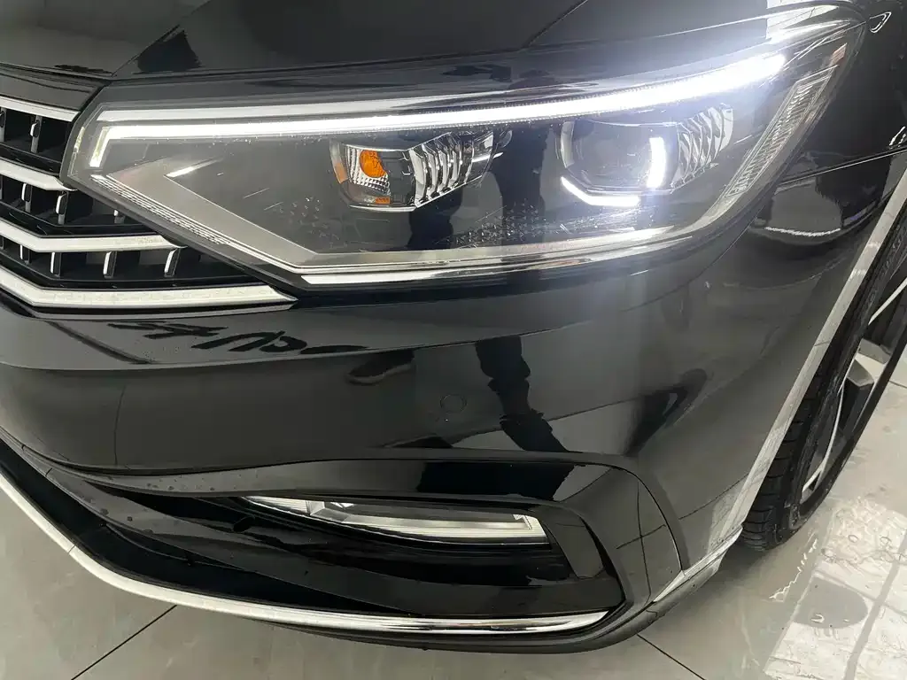 Volkswagen Magotan 2023 из CN, фото 8